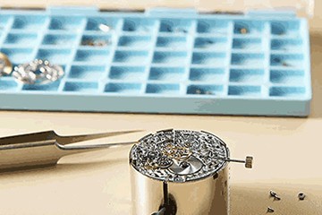 宁波欧米茄手表有水气维修